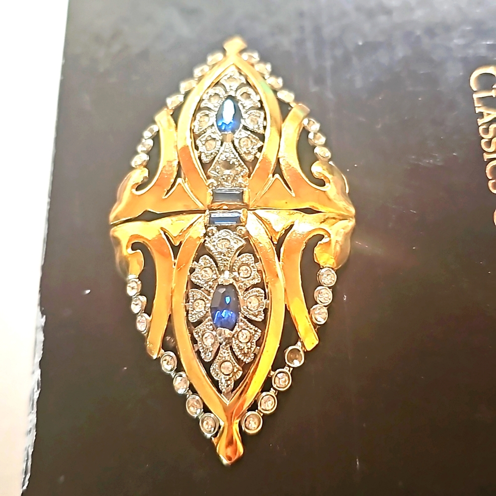 Signed Coro Duette/Brooch
